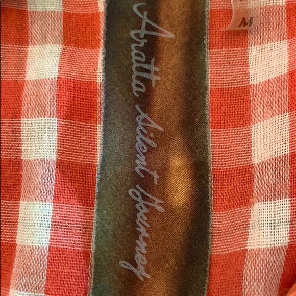 Aratta Long sleeved button up with awesome detail! - Picture 4 of 5